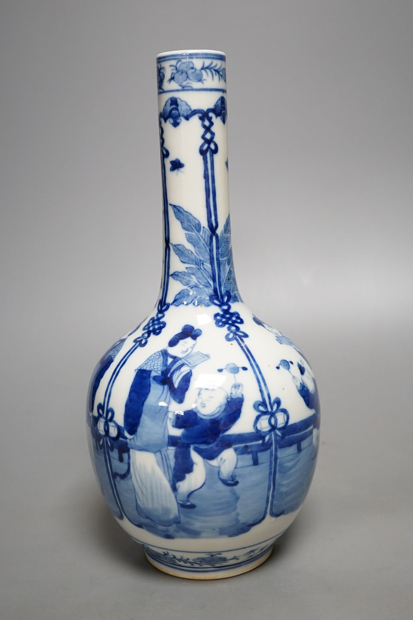 19th century Chinese blue and white bottle vase, 27cm